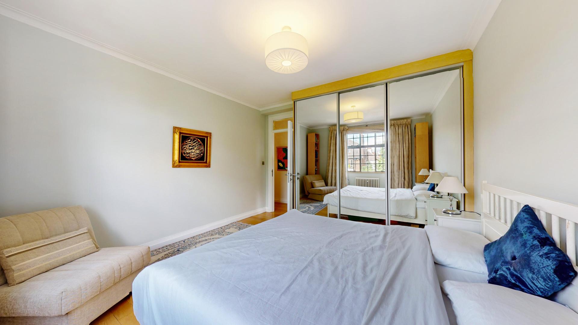 Stunning Apartment Frognal Lane, Hampstead